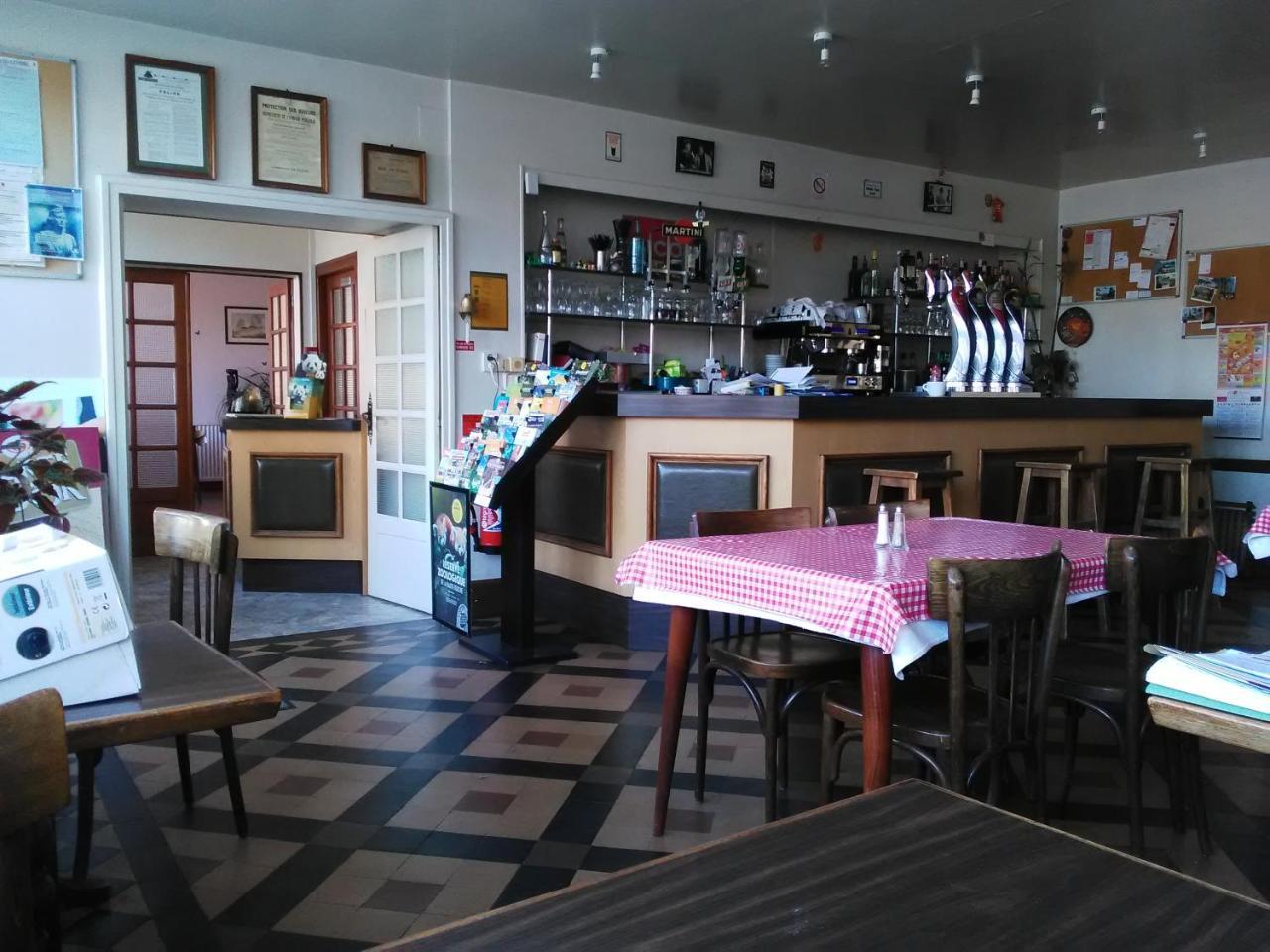 Le Relais De La Marche Hotel Aigurande ภายนอก รูปภาพ